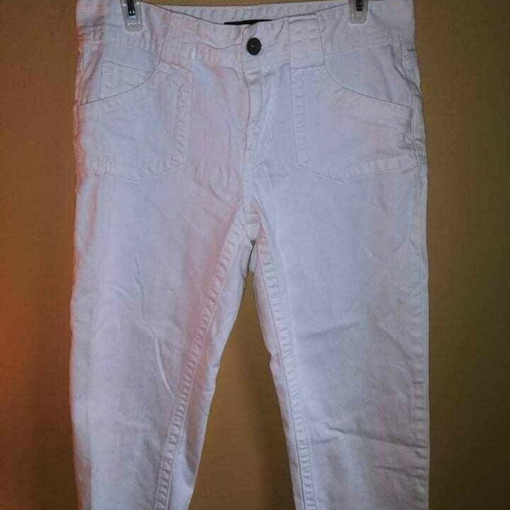 Women's Calvin Klein White Capris Size 10 FREE SHIPPING! SWEET DEAL!